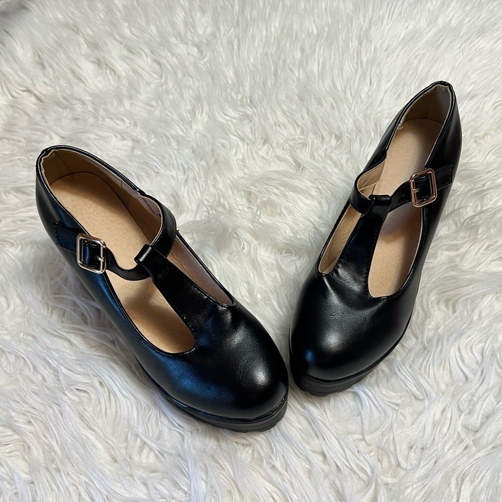 Black chunky shoes